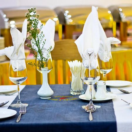 יאנגון Hotel 7 Mile מראה חיצוני תמונה