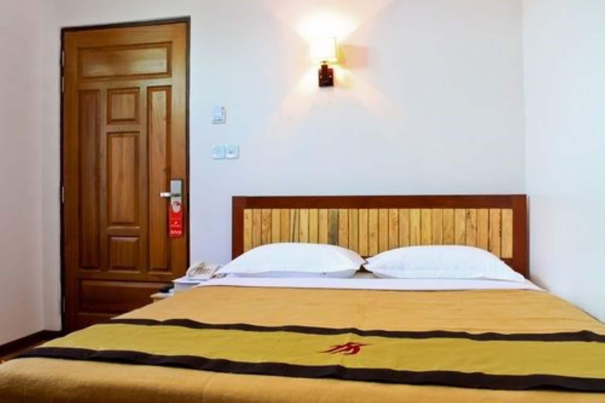 יאנגון Hotel 7 Mile מראה חיצוני תמונה