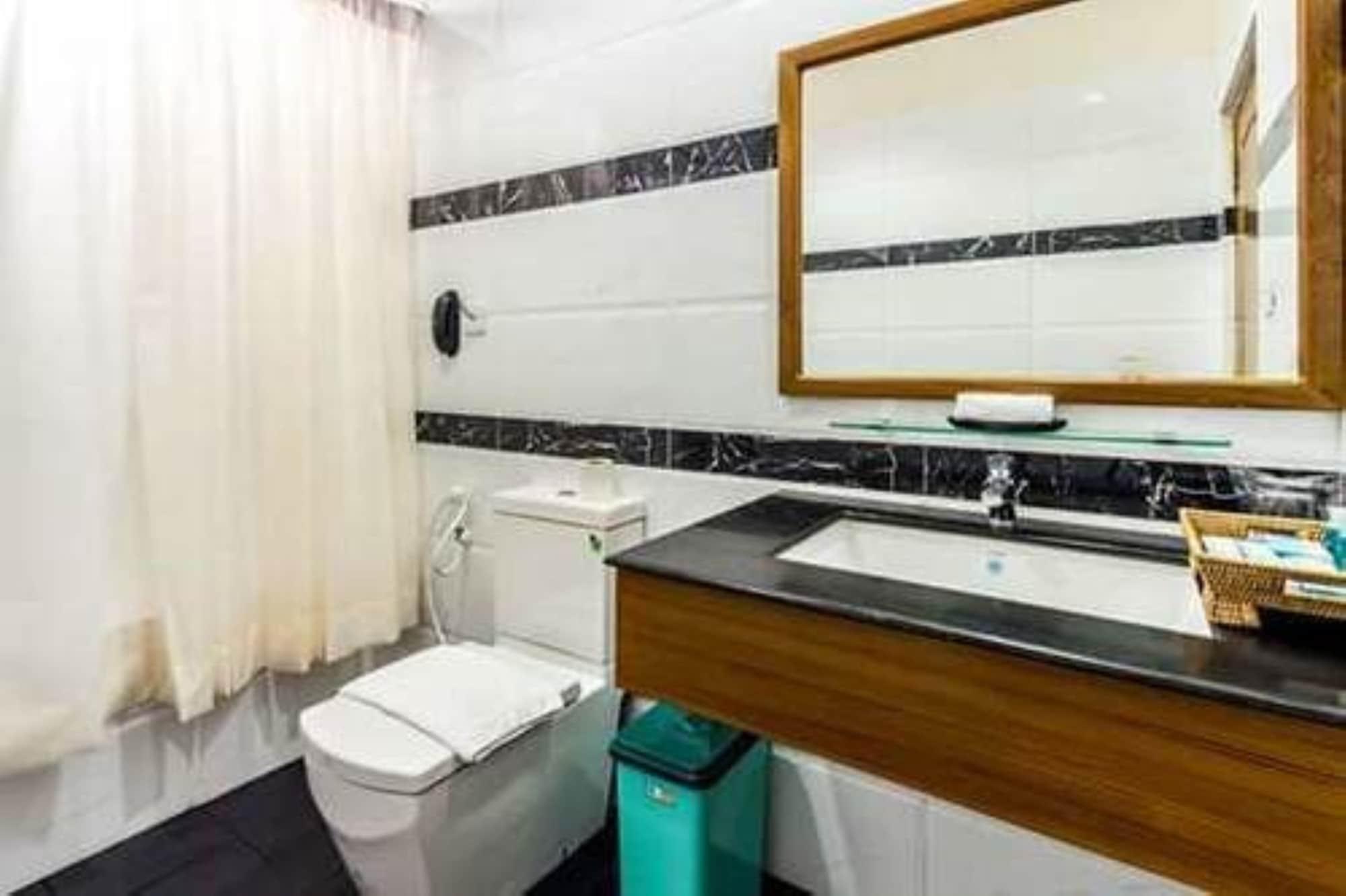 יאנגון Hotel 7 Mile מראה חיצוני תמונה