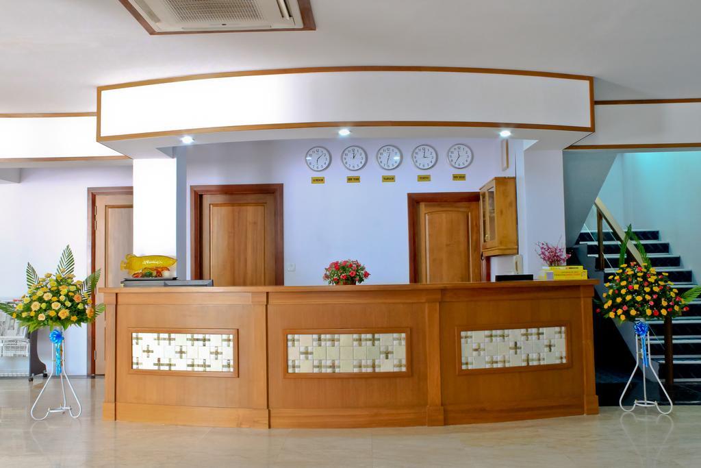 יאנגון Hotel 7 Mile מראה חיצוני תמונה