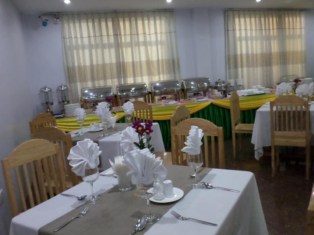 יאנגון Hotel 7 Mile מראה חיצוני תמונה