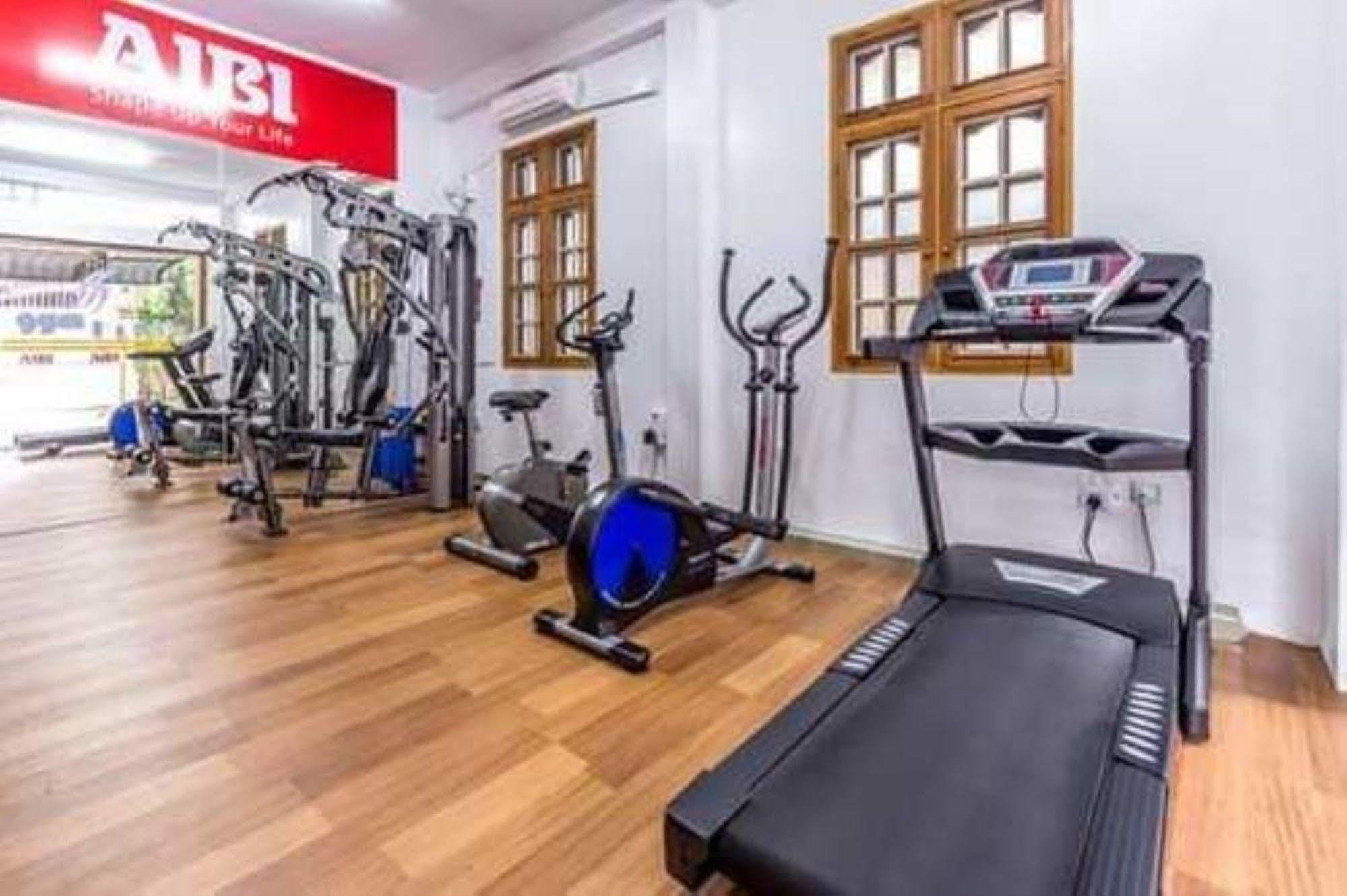 יאנגון Hotel 7 Mile מראה חיצוני תמונה