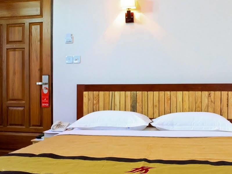 יאנגון Hotel 7 Mile מראה חיצוני תמונה